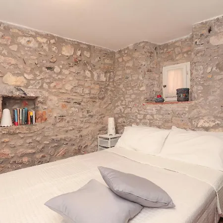 بيت للعطل Charming Typical House Con Box *